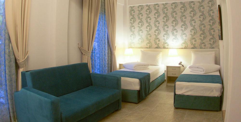 Blue Marin Hotel Bitez Esterno foto