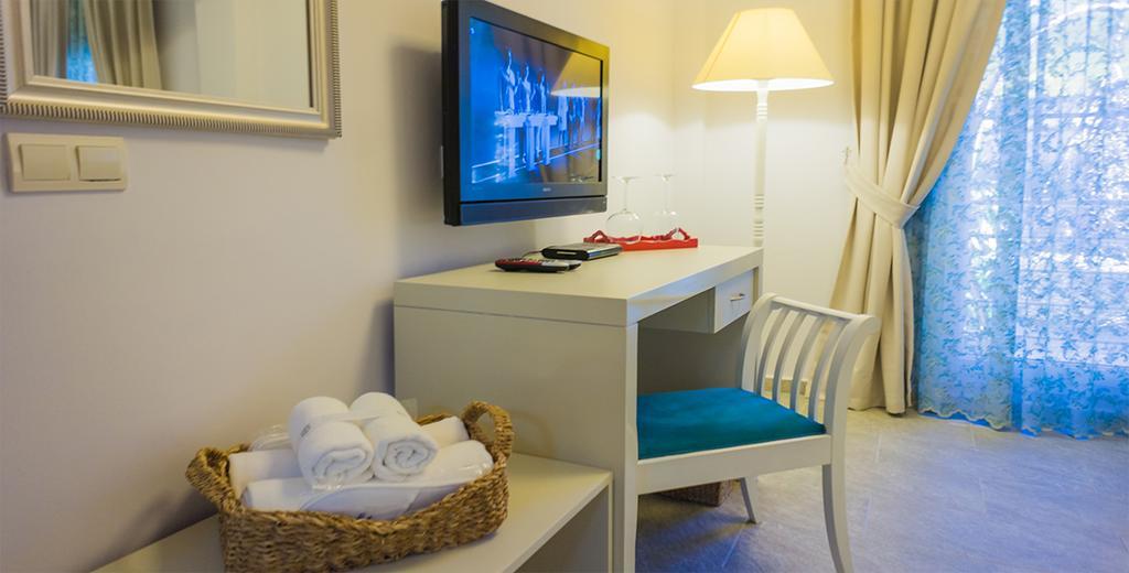 Blue Marin Hotel Bitez Esterno foto